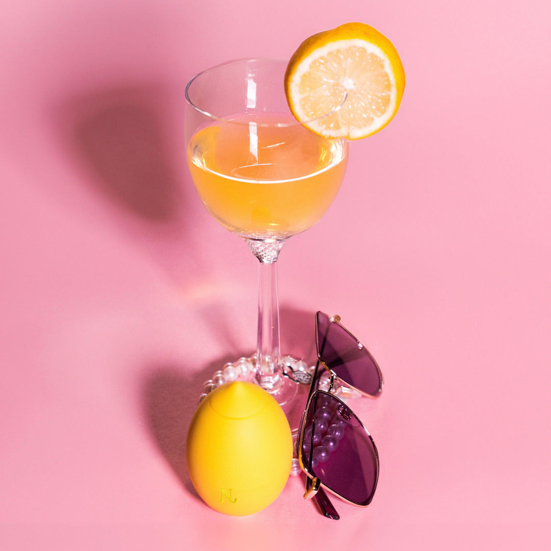 Vibromasseur citron en charge